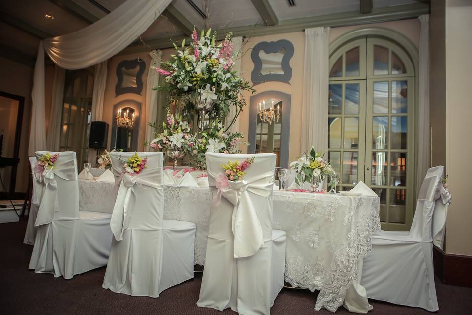 Head table decor