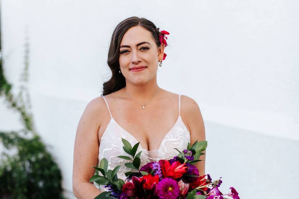 Beautiful island themed bride