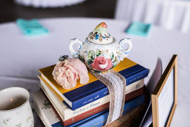 English tea centerpiece