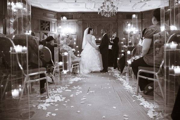 Kelly & Charles, at the altar in the historic Palmer House Hotel in Chicago, IL
