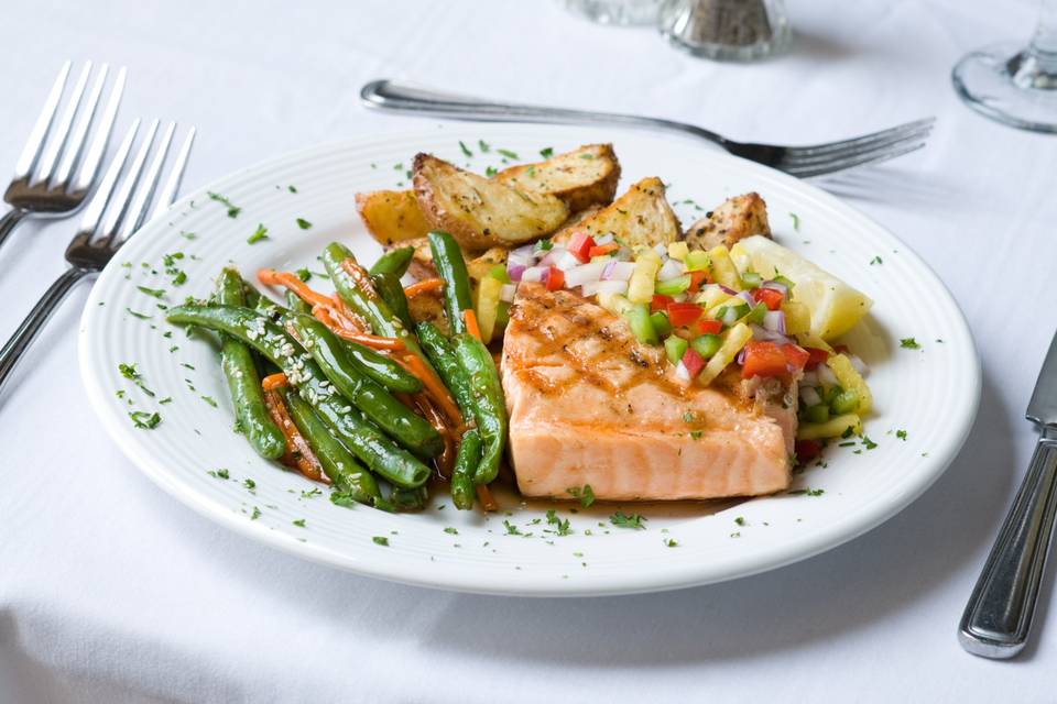 Salmon Plated Meal