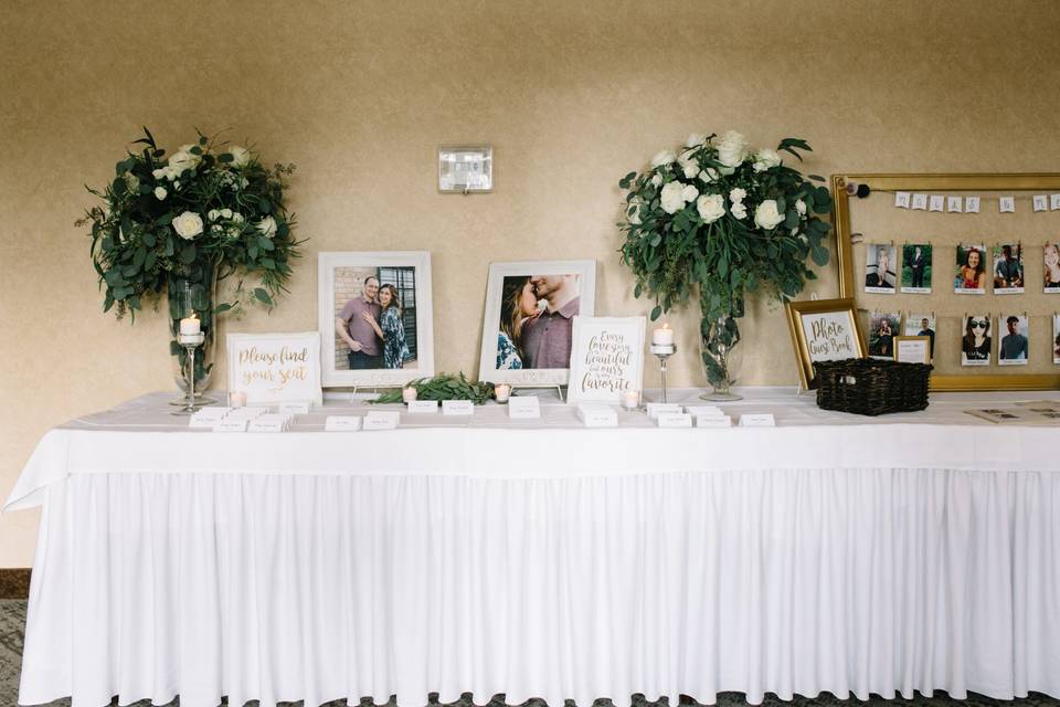 Guestbook Table