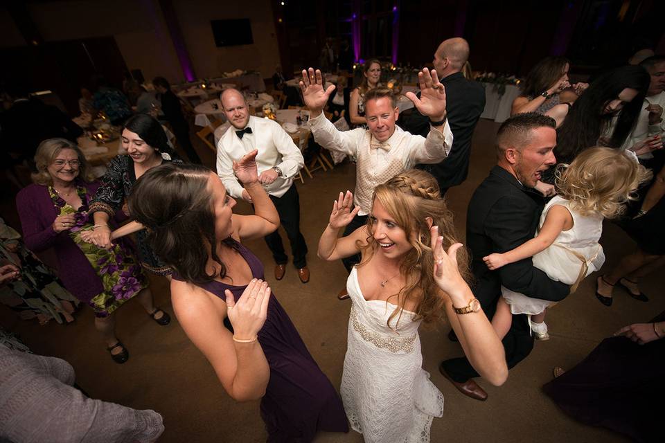 The guests dancing