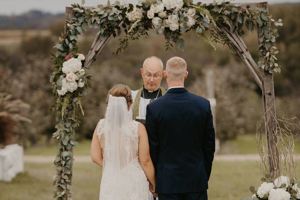 Ceremony arch