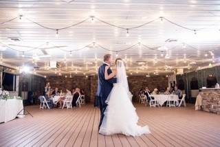 Defiance Ridge Vineyards - Reviews, Photos & Deals 2026 - Defiance, MO ...