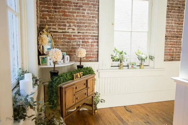 Rustic corner piece