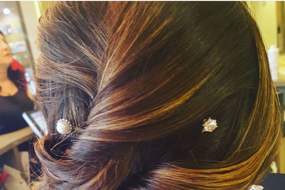 Pearls in hair