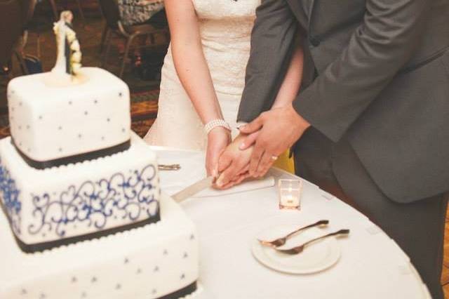 Cake cutting