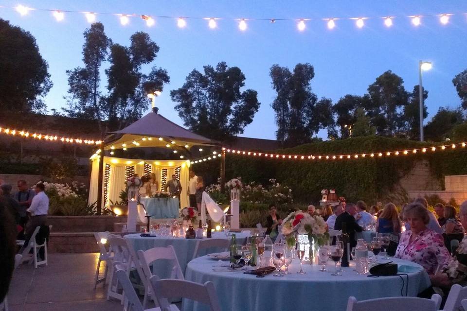 Outdoor table set-up