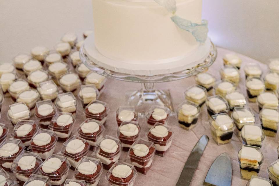 Cake table