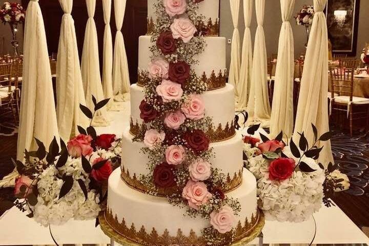 Cake with ascending flowers