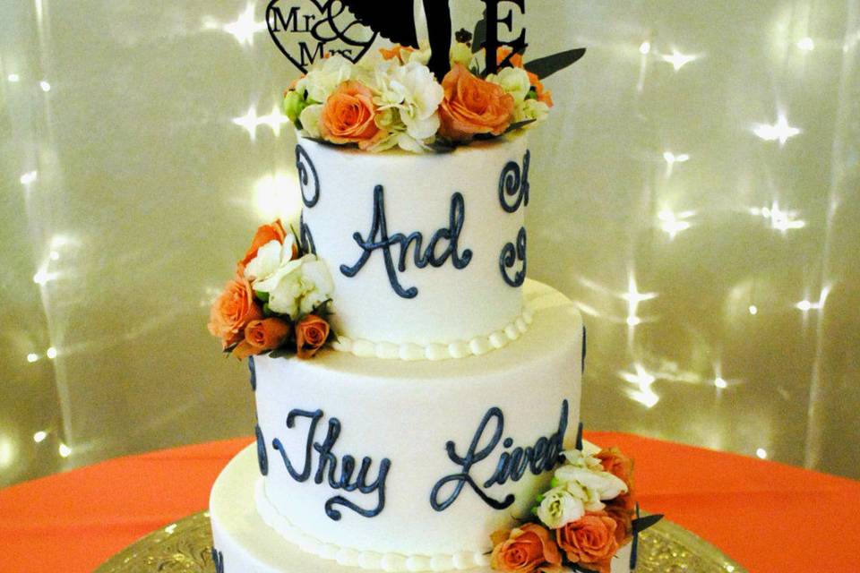 Text decorated cake