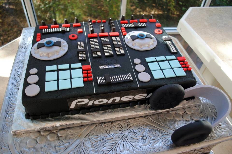 Mix board cake