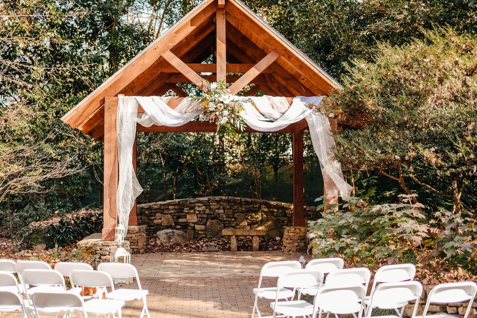 Evergreen Magnolia Pop-Up Weddings and Events