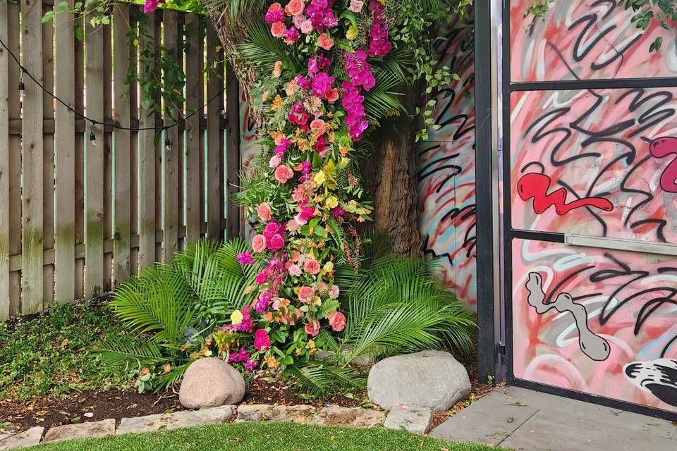 Tree Floral Graffiti