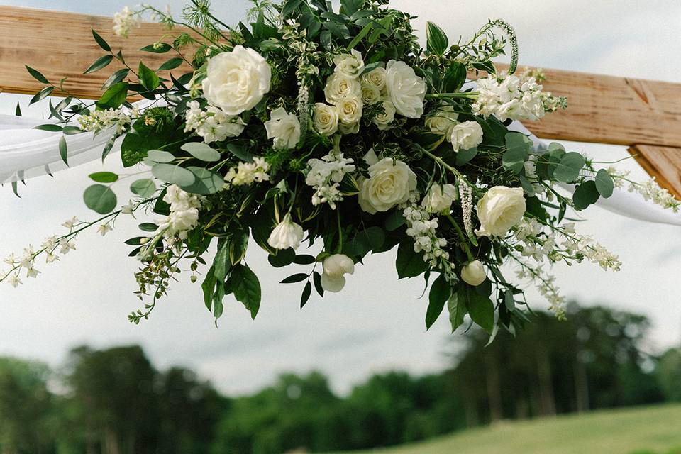 Ceremony arch arrangement