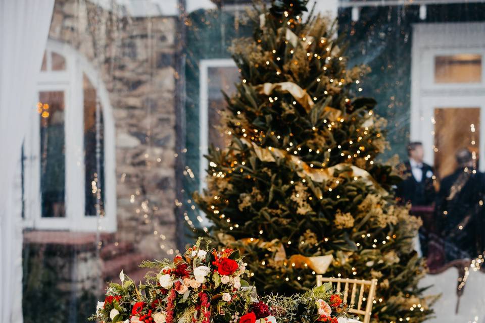 Winter Sweetheart table