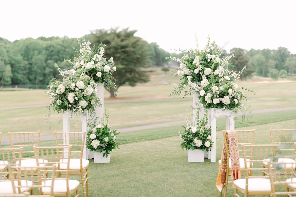 White pedestals for ceremony