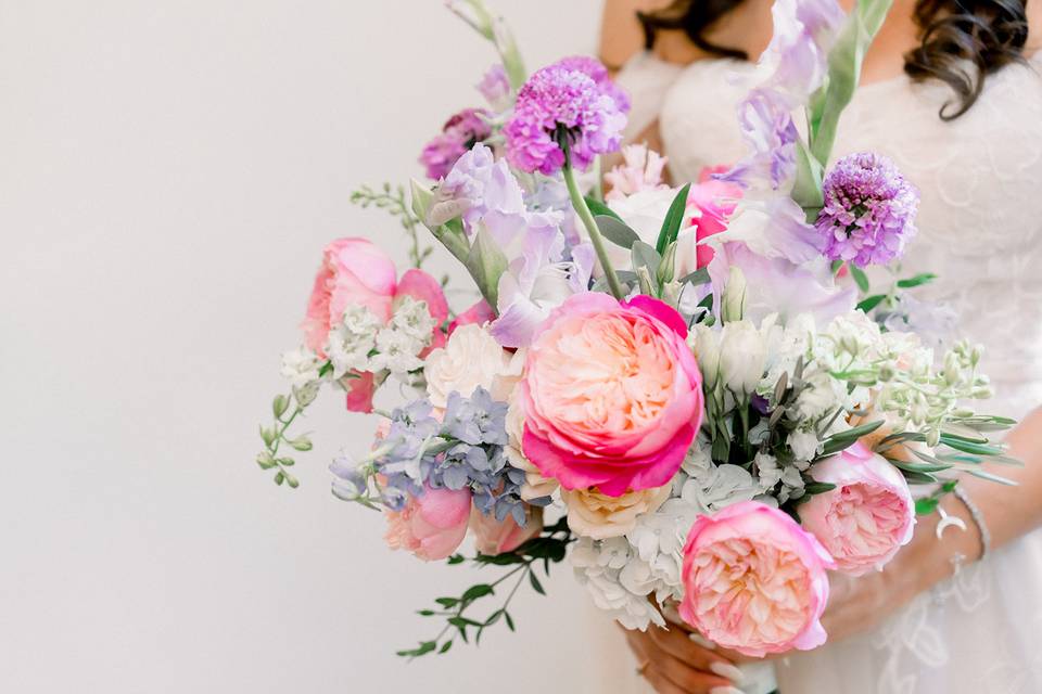 Bright spring bouquet