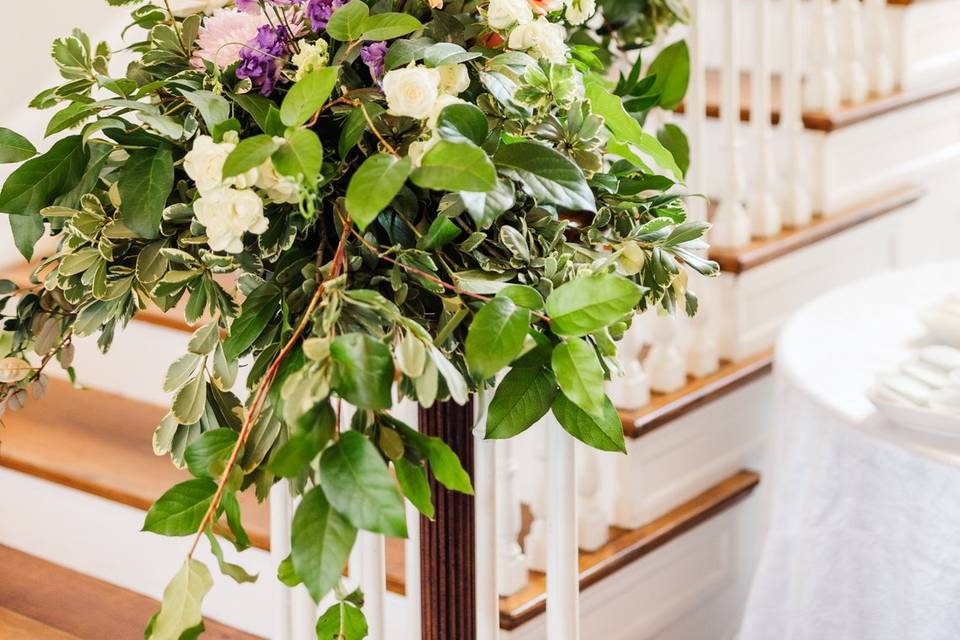 Spring staircase arrangements