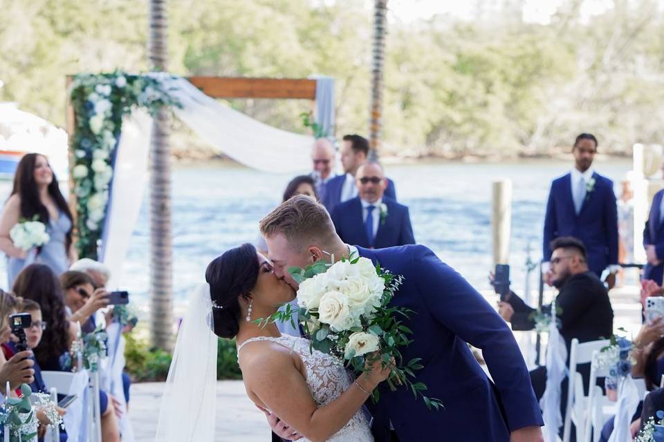 Aisle Bride & Groom