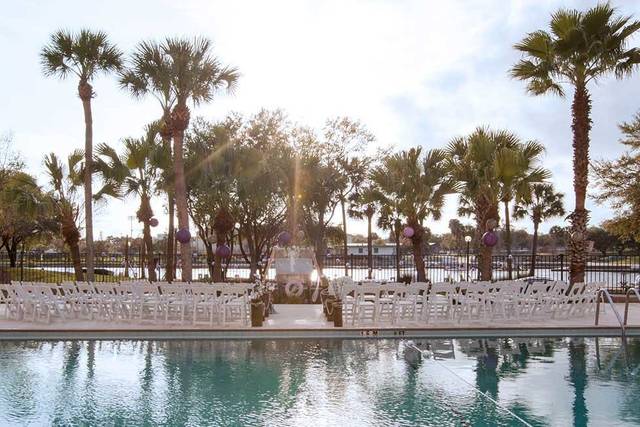 Outdoor pool deck