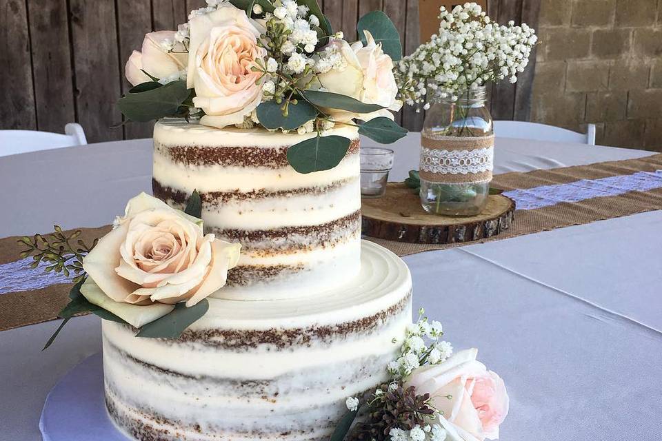 Naked style cake with flowers