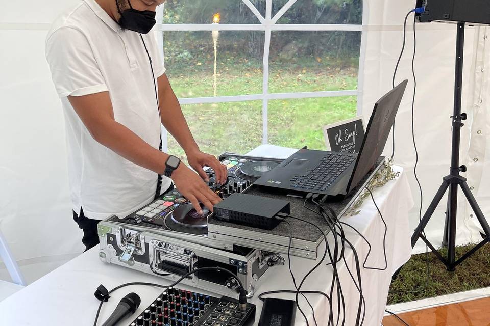 DJ Dmoove