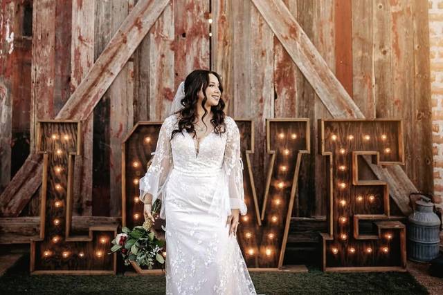 Knotty Barn