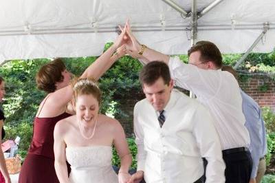 Through the arch for the bride