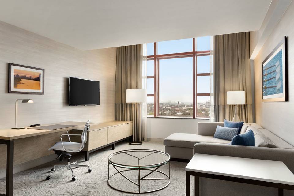 DoubleTree Suites by Hilton Hotel Boston - Cambridge