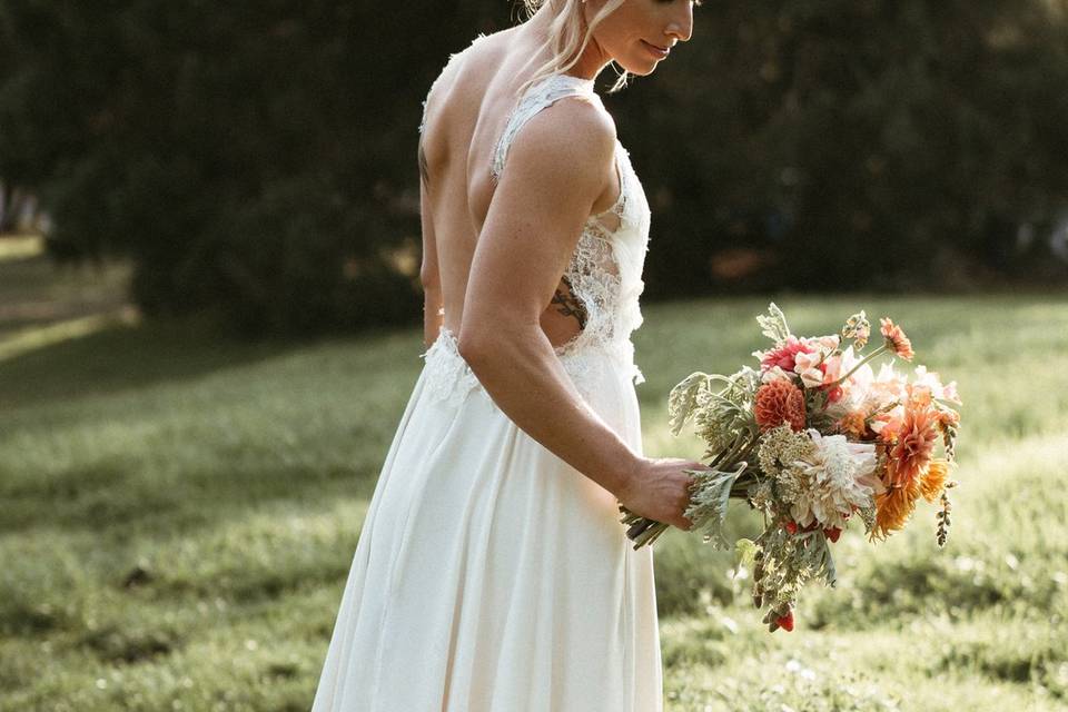 Natural Makeup, Low Bun Hair