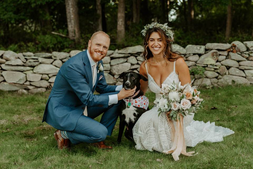 Wedding couple with dog