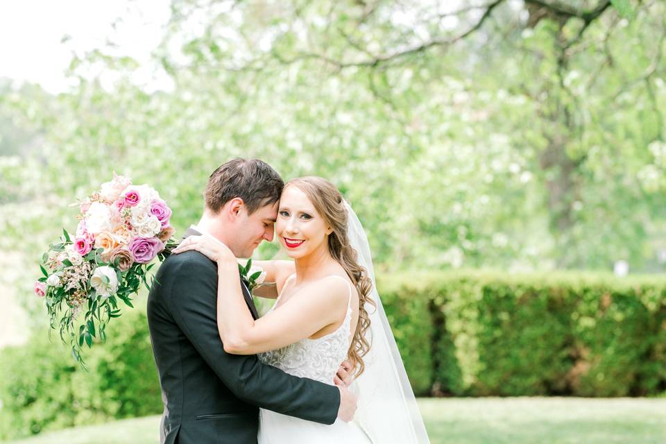 Mauve wedding newlyweds