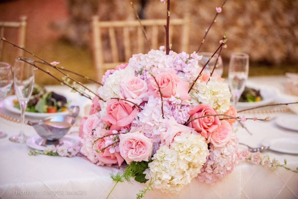 Floral table centerpiece