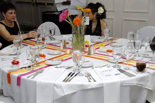 Table setting and centerpiece