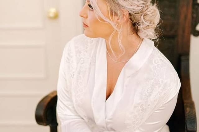 Elegant hair and makeup