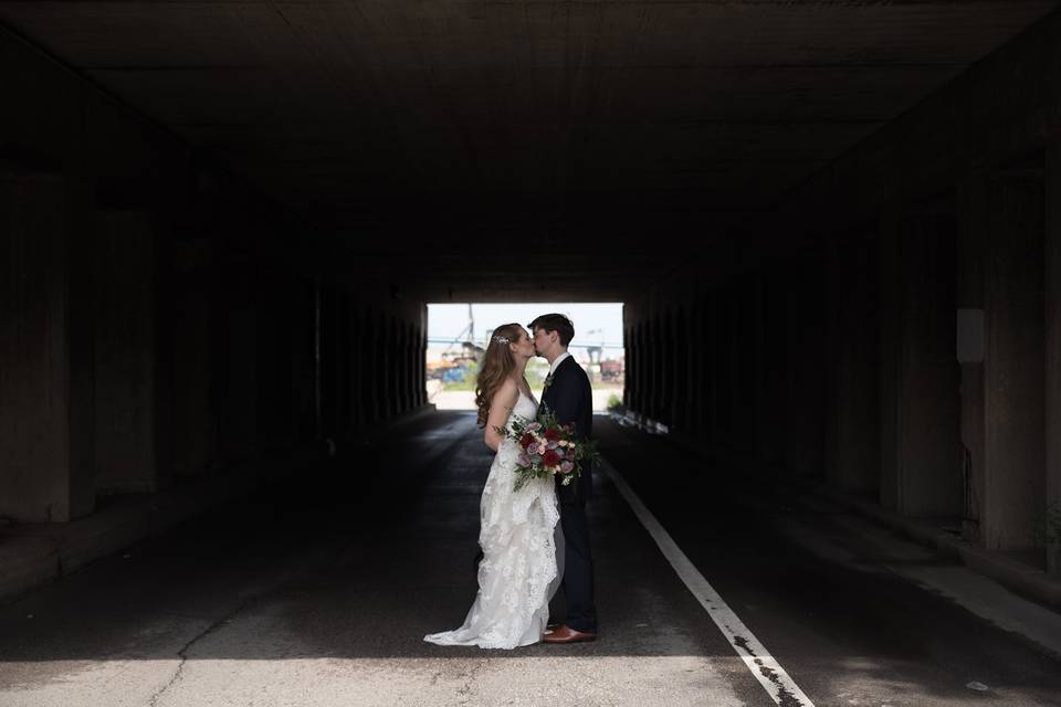 Tunnel Couple
