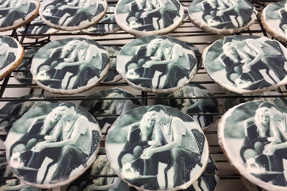 Engagement photo as a cookie favor
