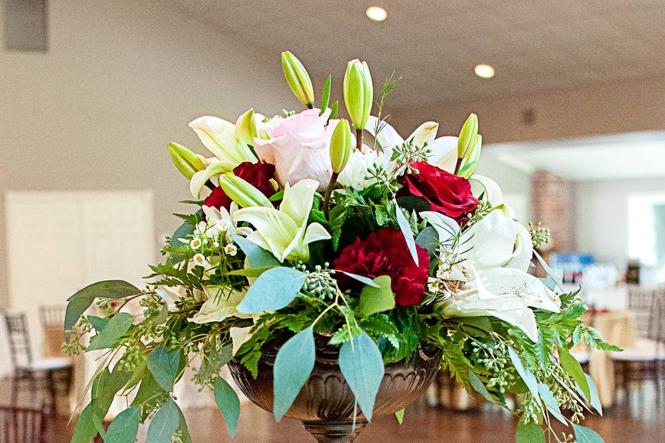 Fall wedding table arrangement