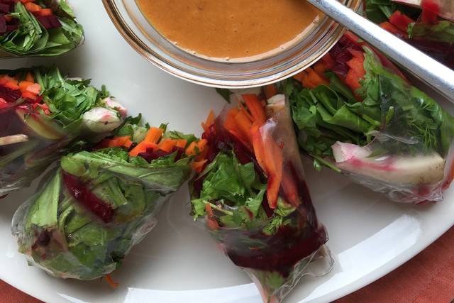 Summer Rolls with Sauce