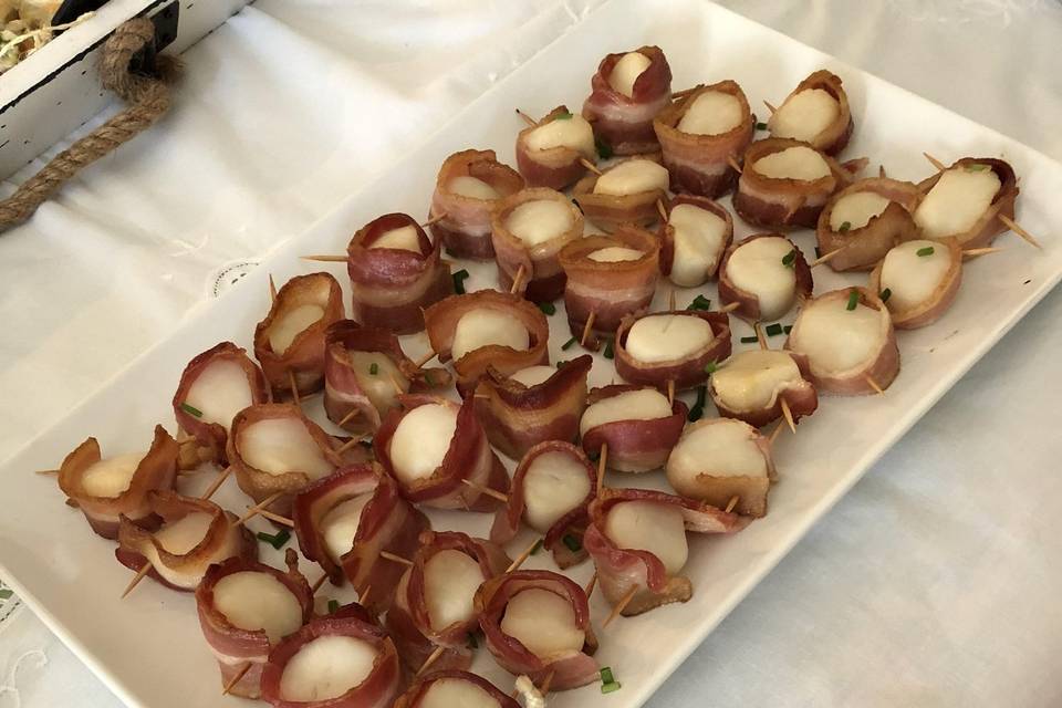 Bacon wrapped scallops