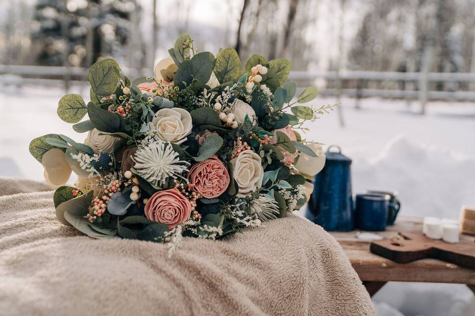 Rustic Wood Flower Centerpiece – Teton Wood Blooms