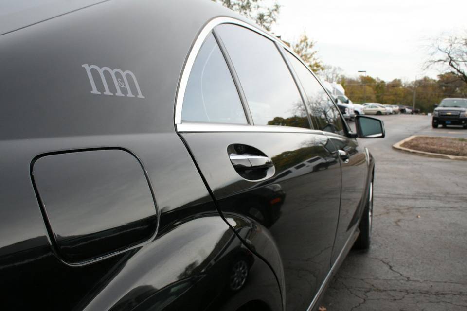 M&M Limousine and Bus Service