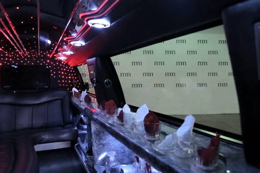 M&M Limousine and Bus Service