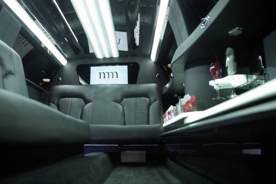 M&M Limousine and Bus Service