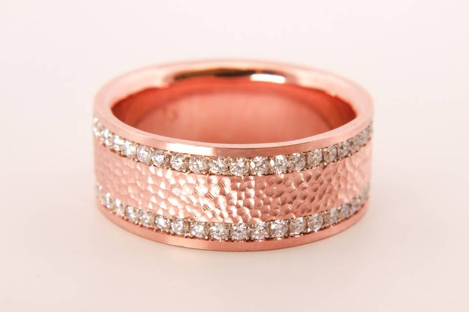 Rose gold wedding ring