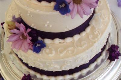 The Cutting Garden wedding cake located in Sequim, WA!