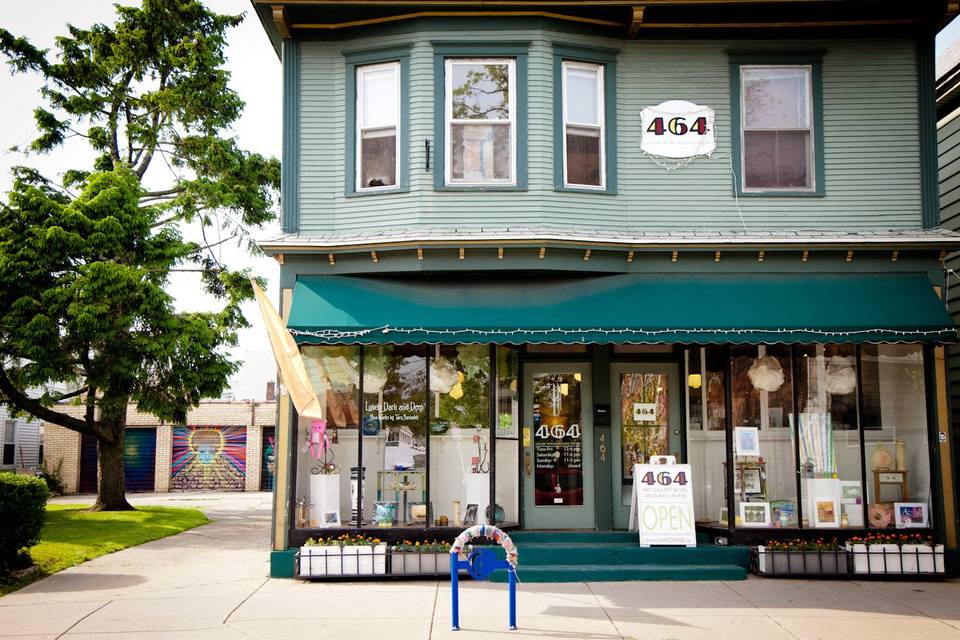 464 Art Gallery & Retail