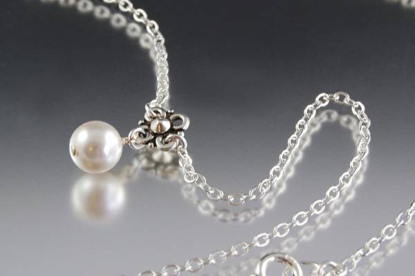 White pearl necklace